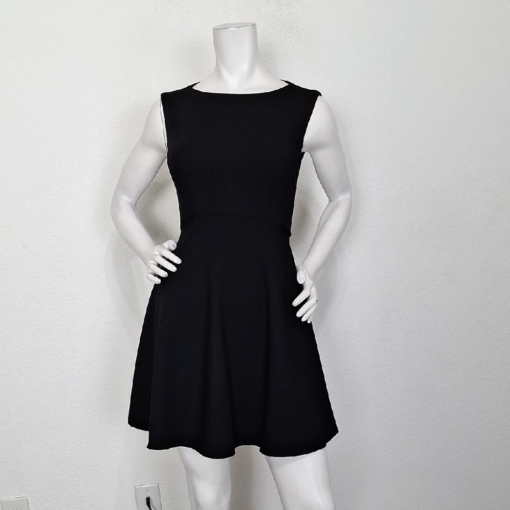 French Connection NEW Classic Timeless Quiet Luxury Fit & Flare Dress Size 0